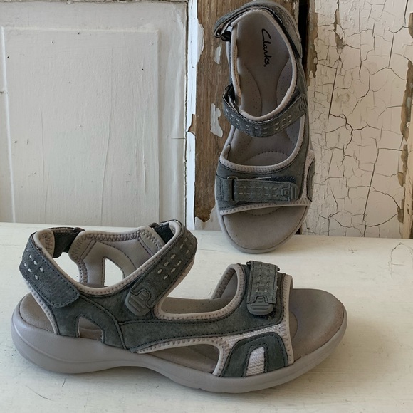clarks gray sandals